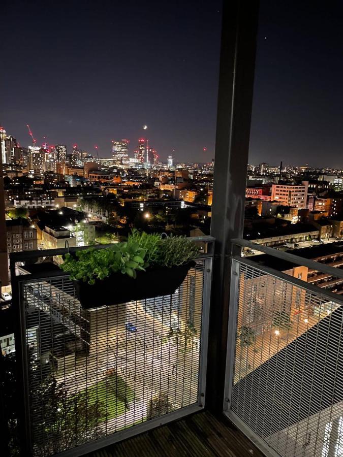 - Shadwell - Wrap Around Balcony W Scenic View Londra