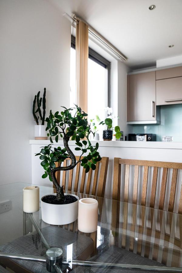 Appartamento - Shadwell - Wrap Around Balcony W Scenic View *